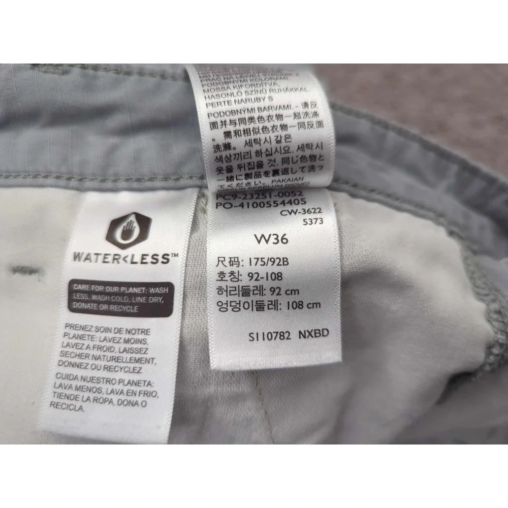 Levi's Strauss Cargo Shorts Mens 36 Gray Inseam: 7.5